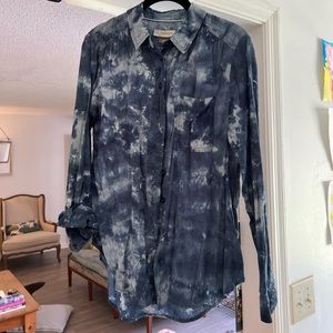 Lightweight Tie-dye Buttondown